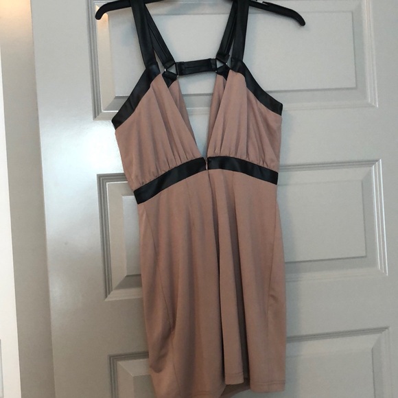 Tobi mini dress - Picture 2 of 2